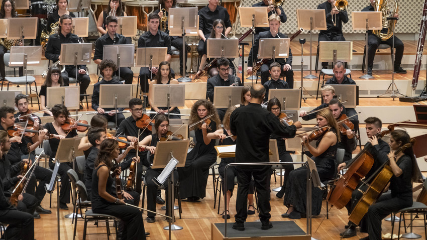 Ταξιδεύοντας στην κλασική εποχή με την Underground Youth Orchestra