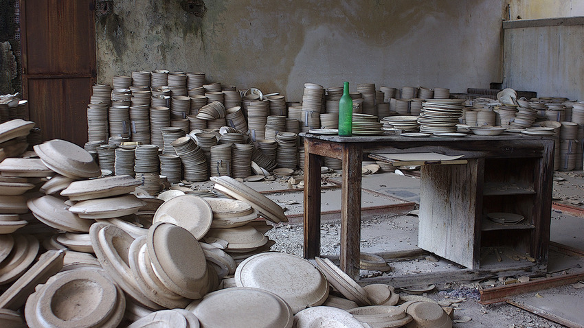 Abandoned Buildings στη Blank Wall Gallery